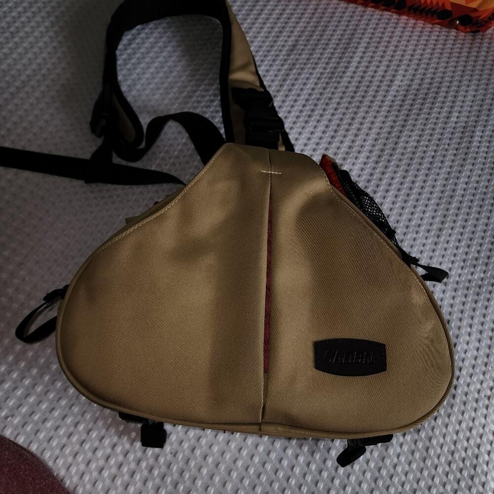 CADEN EUC DSLR CAMERA BAG BACKPACK